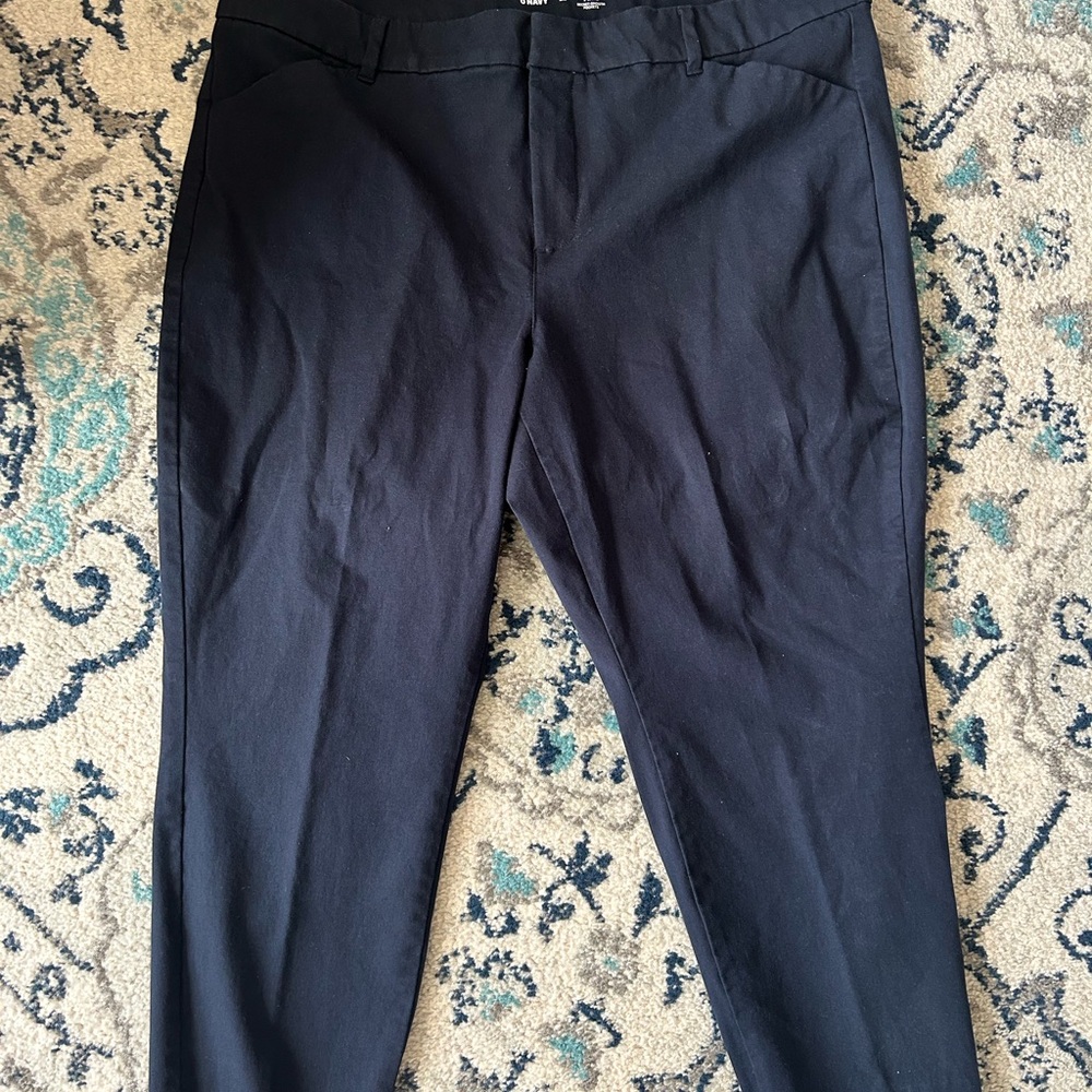 Old Navy Pixie Pant Size 22